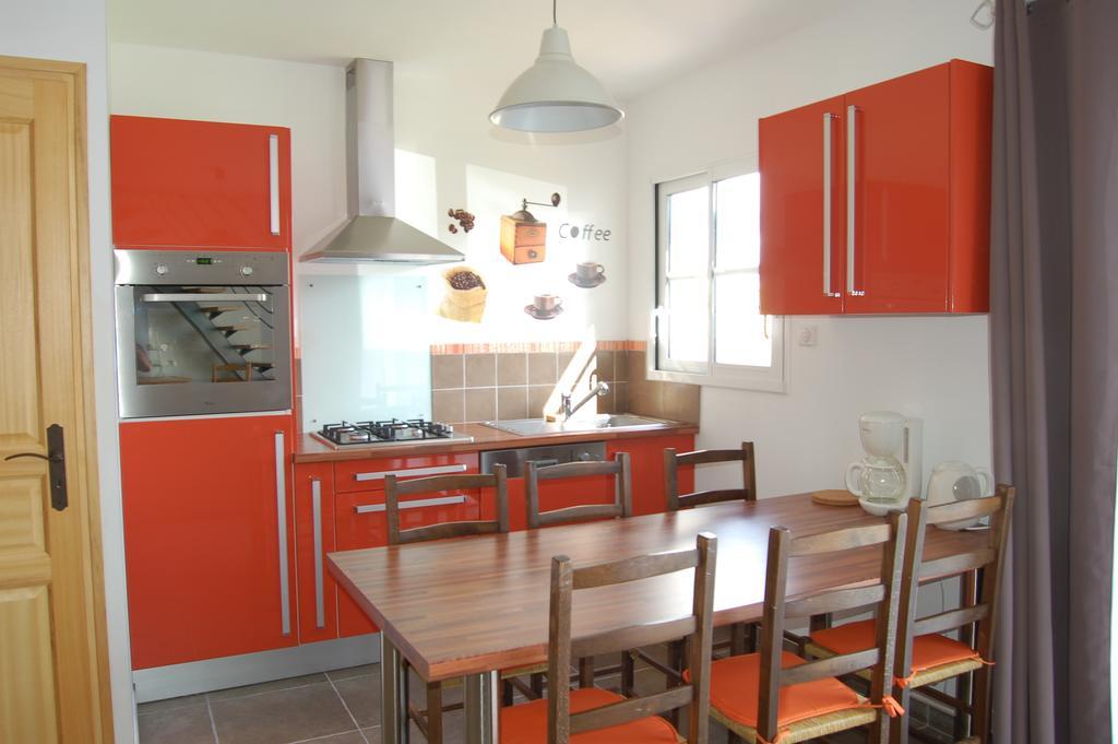Whitley Cottage Condette Bagian luar foto