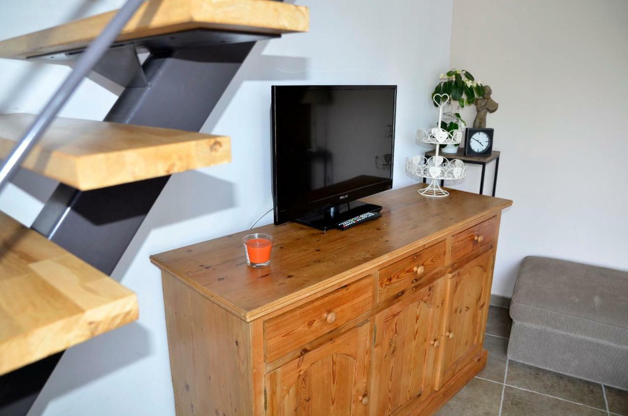 Whitley Cottage Condette Bagian luar foto